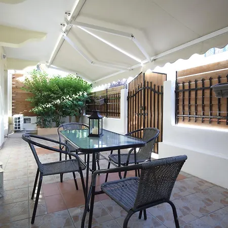 Neapolis Apartment *